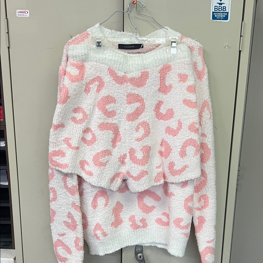 Women's Pink and White Sweater set